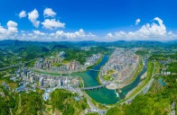 爱党爱国爱我军　戎马半生写忠诚  ——写在庆祝中华人民共和国成立75周年之际