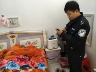 双台派出所连续上门办证优化服务解群众难题